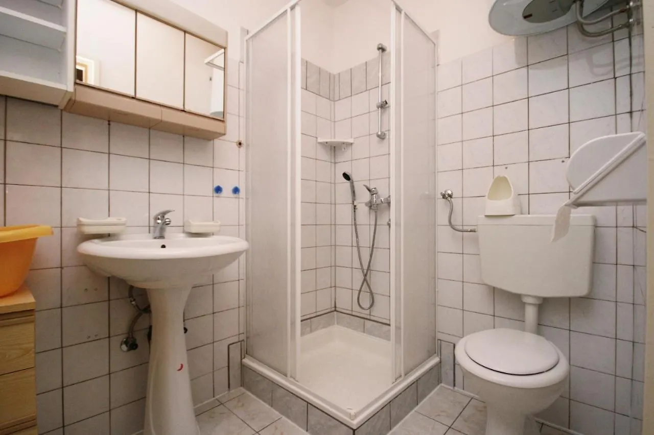 Family Friendly Apartments With A Swimming Pool Crikvenica - 5489